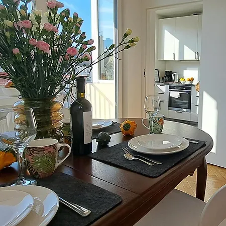 Wroc'love Haukego Bosaka Check-in 24h ורוצלב