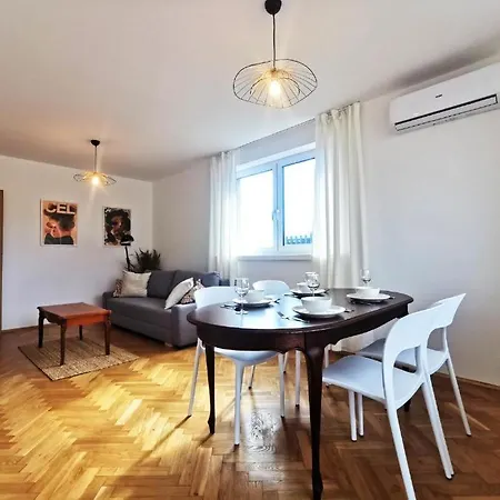 Wroc'love Haukego Bosaka Check-in 24h Daire *