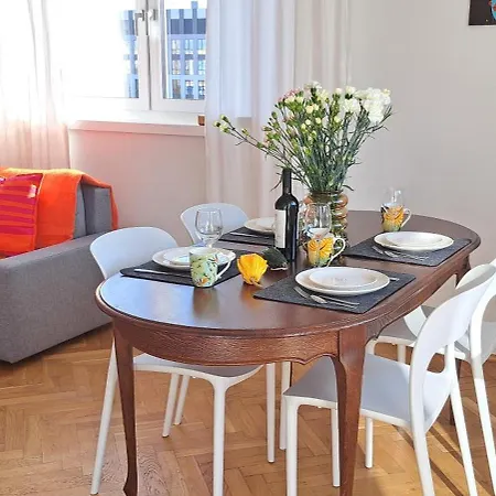 Wroc'love Haukego Bosaka Check-in 24h ורוצלב