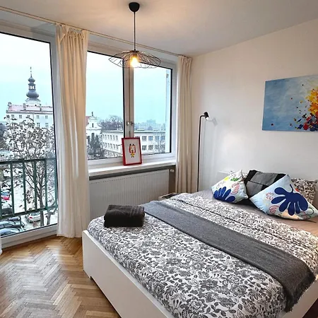 Wroc'love Haukego Bosaka Check-in 24h *